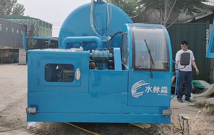 航運粉料卸船機